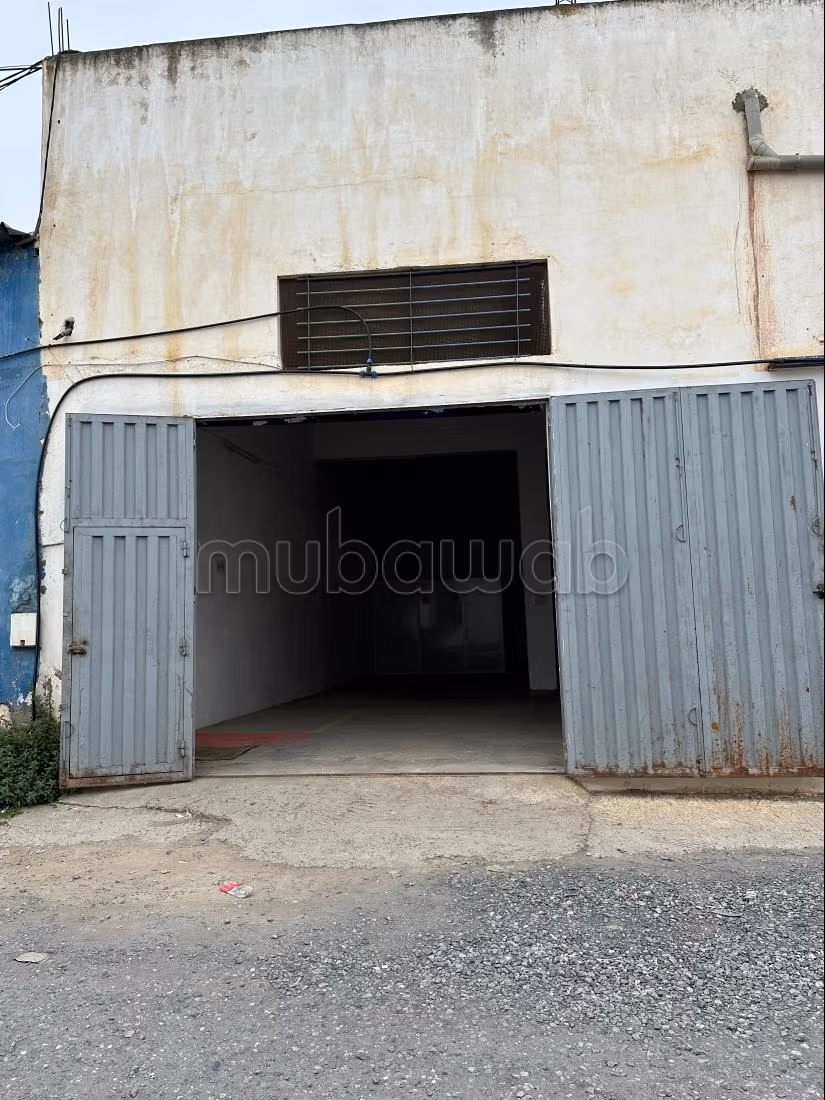 Beau local commercial en location à Oulad Ogba.
Surface de 220 m²
