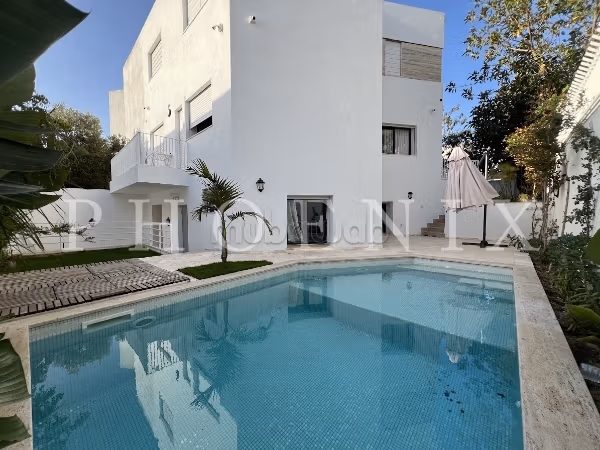 Villa S5 meublée avec piscine à La Marsa