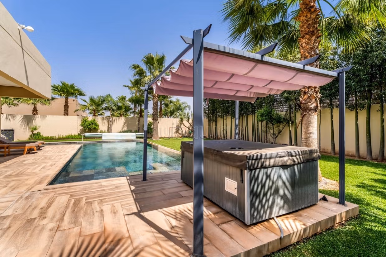 Villa de standing 4 suites route de Ourazazate