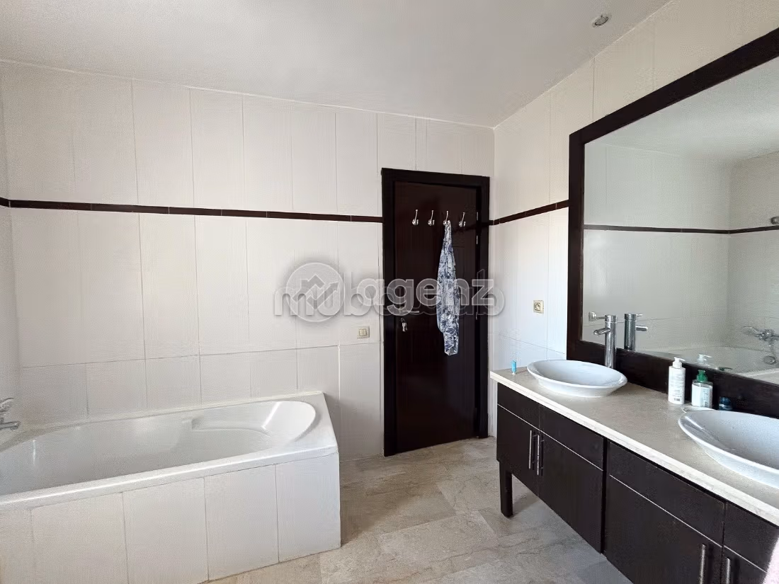 Villa à vendre 220 m², 4 chambres Tamaris Dar Bouazza