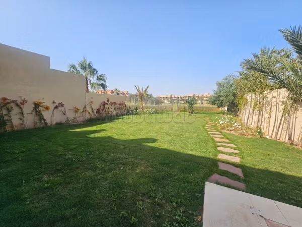 Villa front de golf a la vente