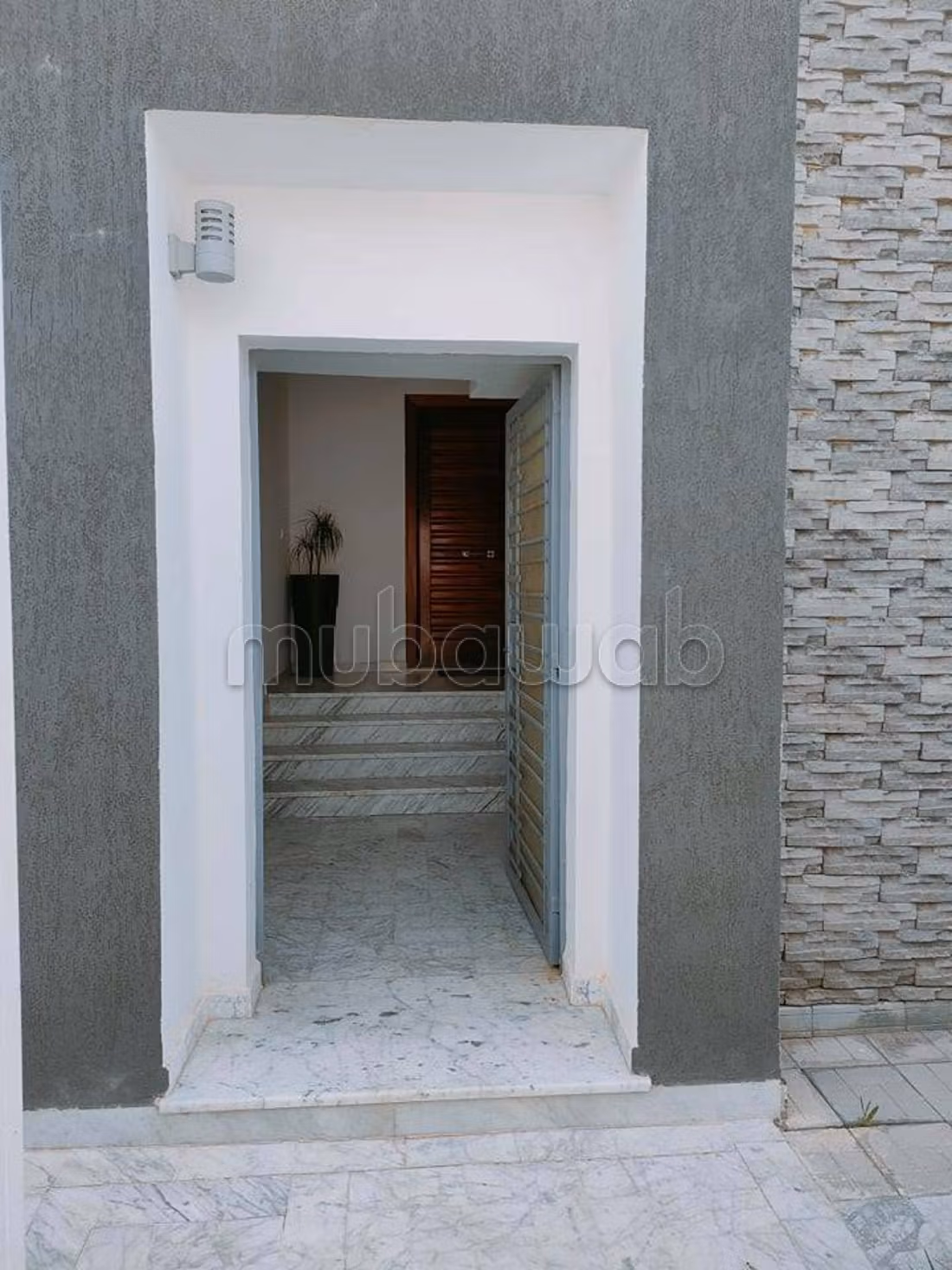 À vendre Villa haut standing avec 2 Etg 
Mornag avec Studio