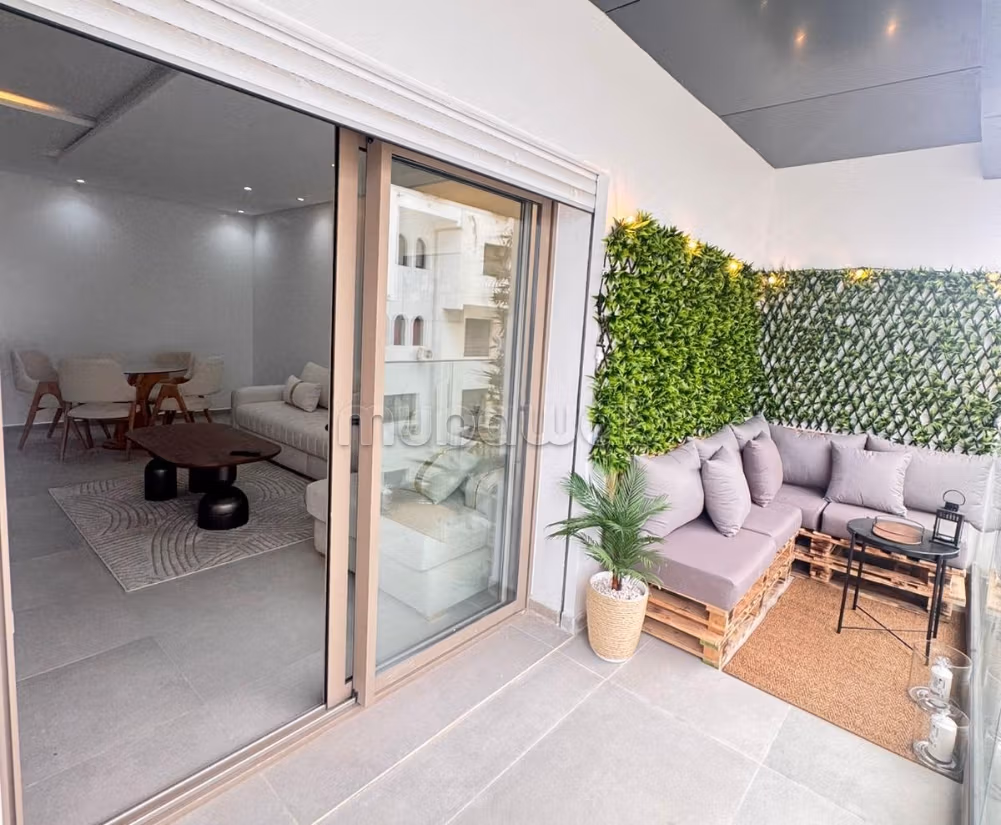 Appartamento con terrazza e vista mare