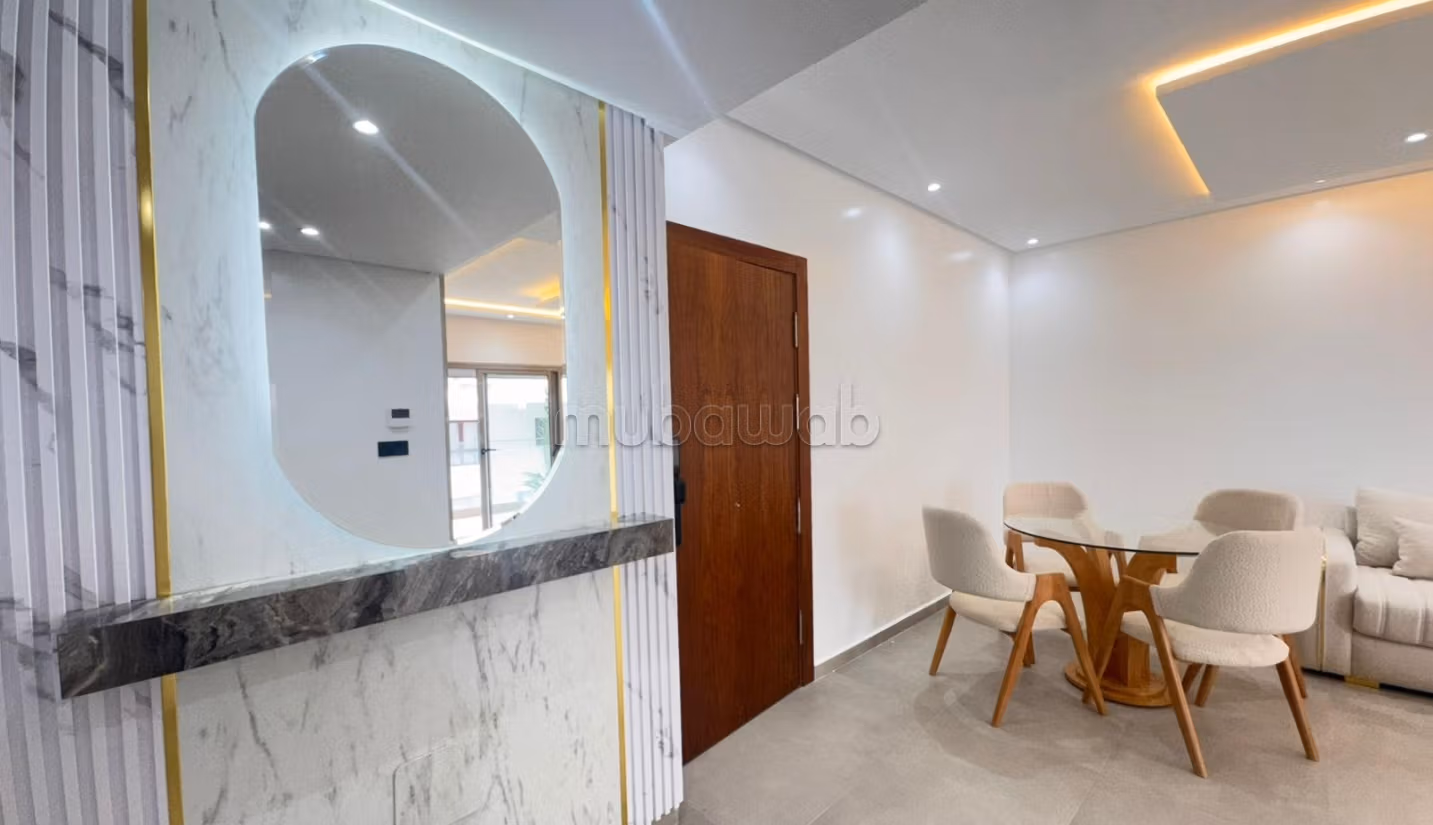 Appartamento con terrazza e vista mare