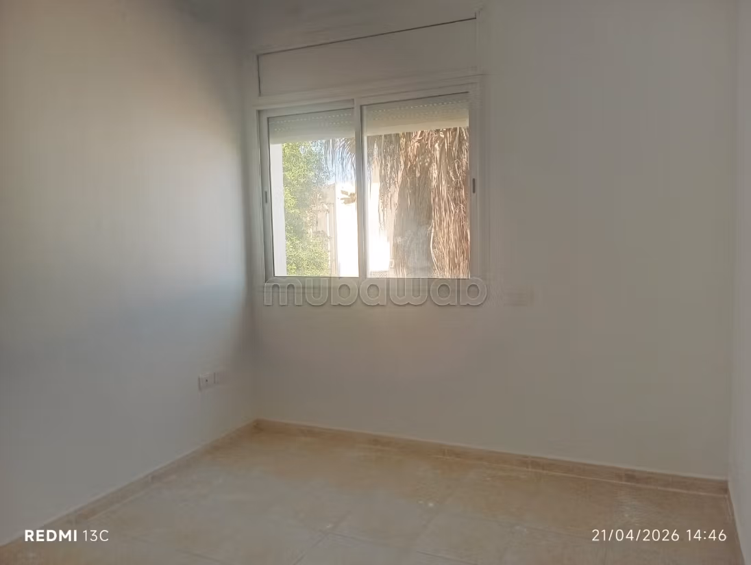 In vendita una villa con piscina e appartamenti a Yasmine Hammamet