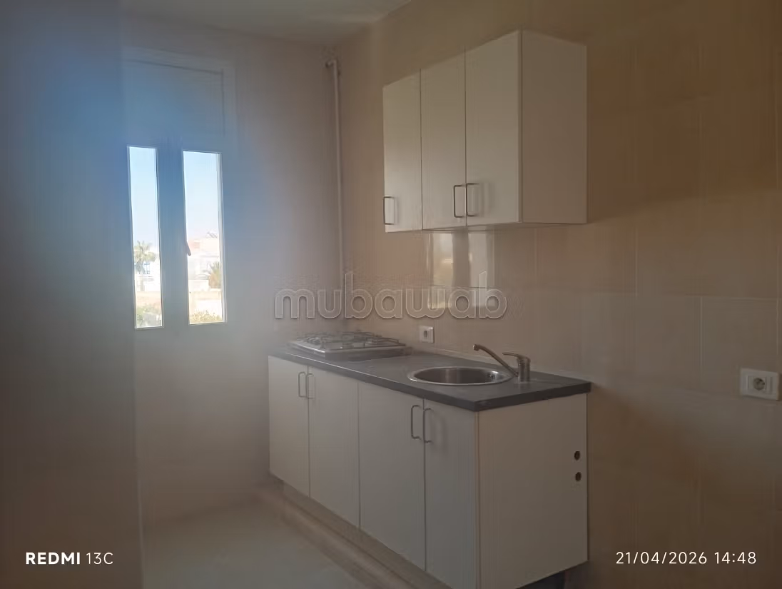 In vendita una villa con piscina e appartamenti a Yasmine Hammamet