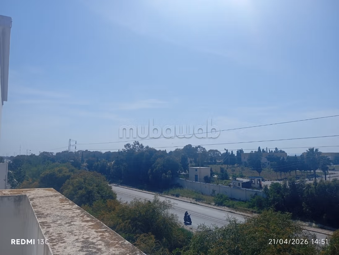 In vendita una villa con piscina e appartamenti a Yasmine Hammamet