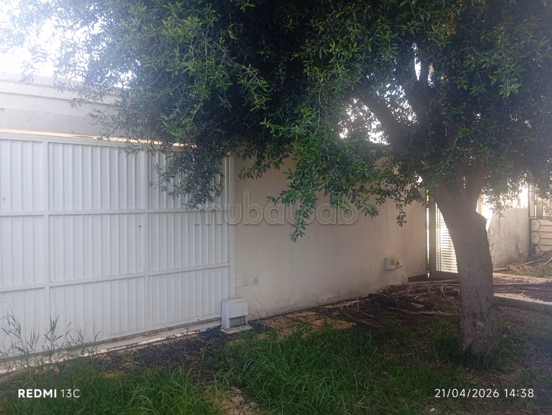 In vendita una villa con piscina e appartamenti a Yasmine Hammamet
