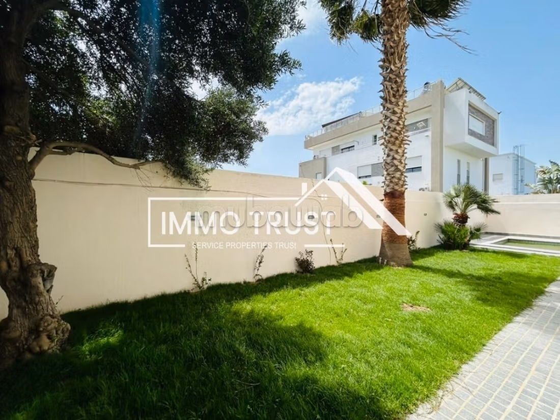 Villa S4 con giardino e piscina a La Marsa