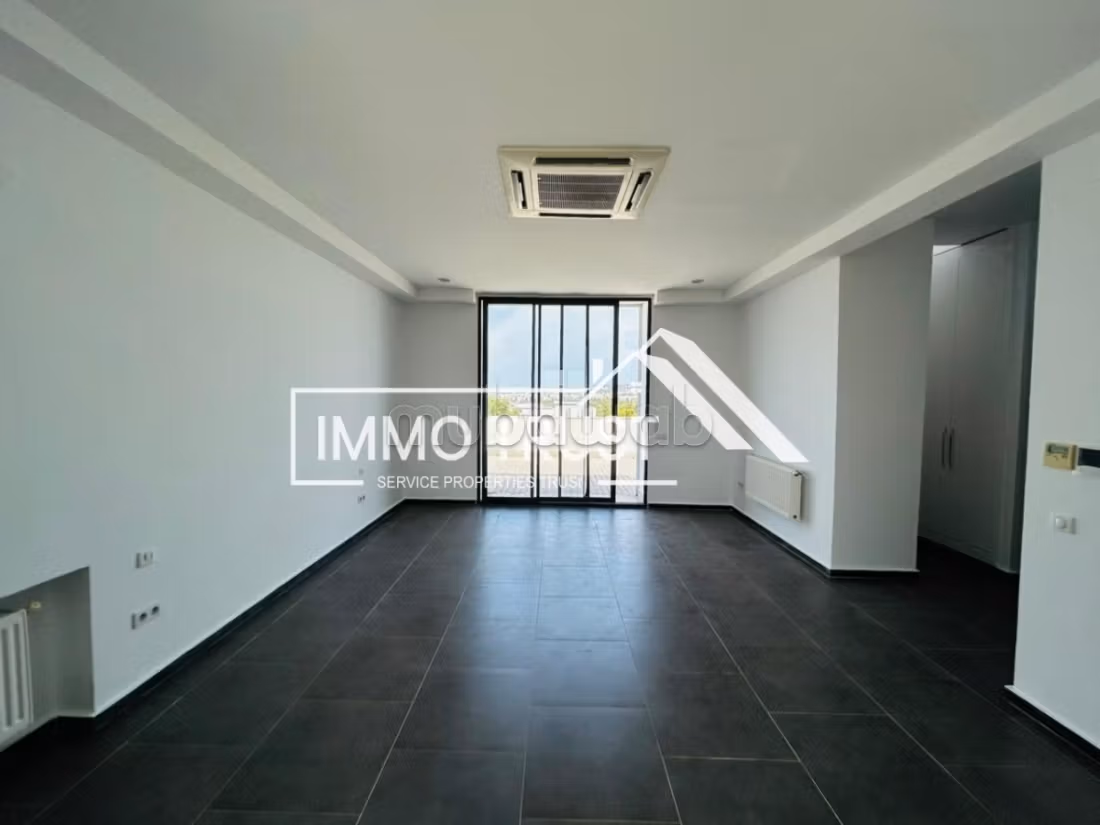 Villa S4 con giardino e piscina a La Marsa
