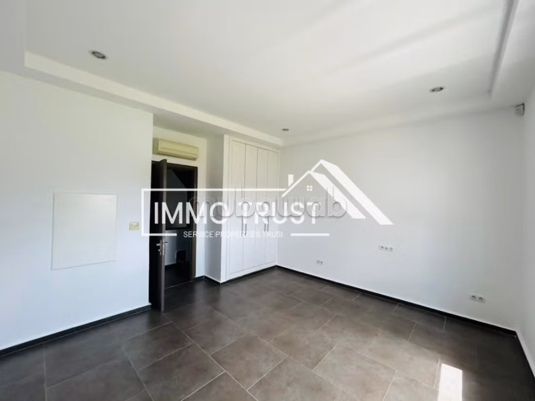 Villa S4 con giardino e piscina a La Marsa