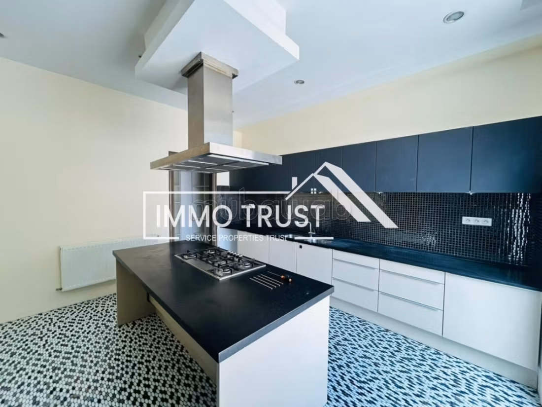 Villa S4 con giardino e piscina a La Marsa
