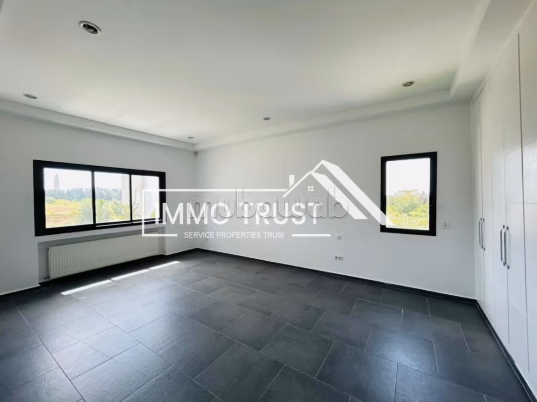 Villa S4 con giardino e piscina a La Marsa