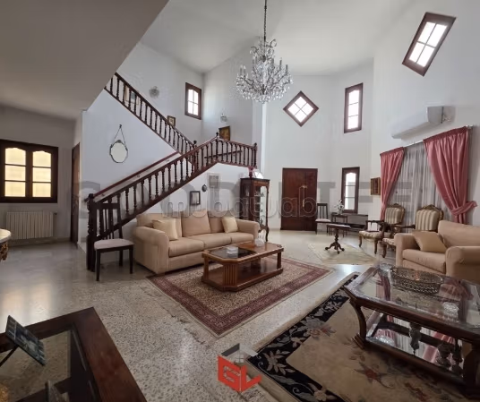A Vendre Villa à El Menzah 9