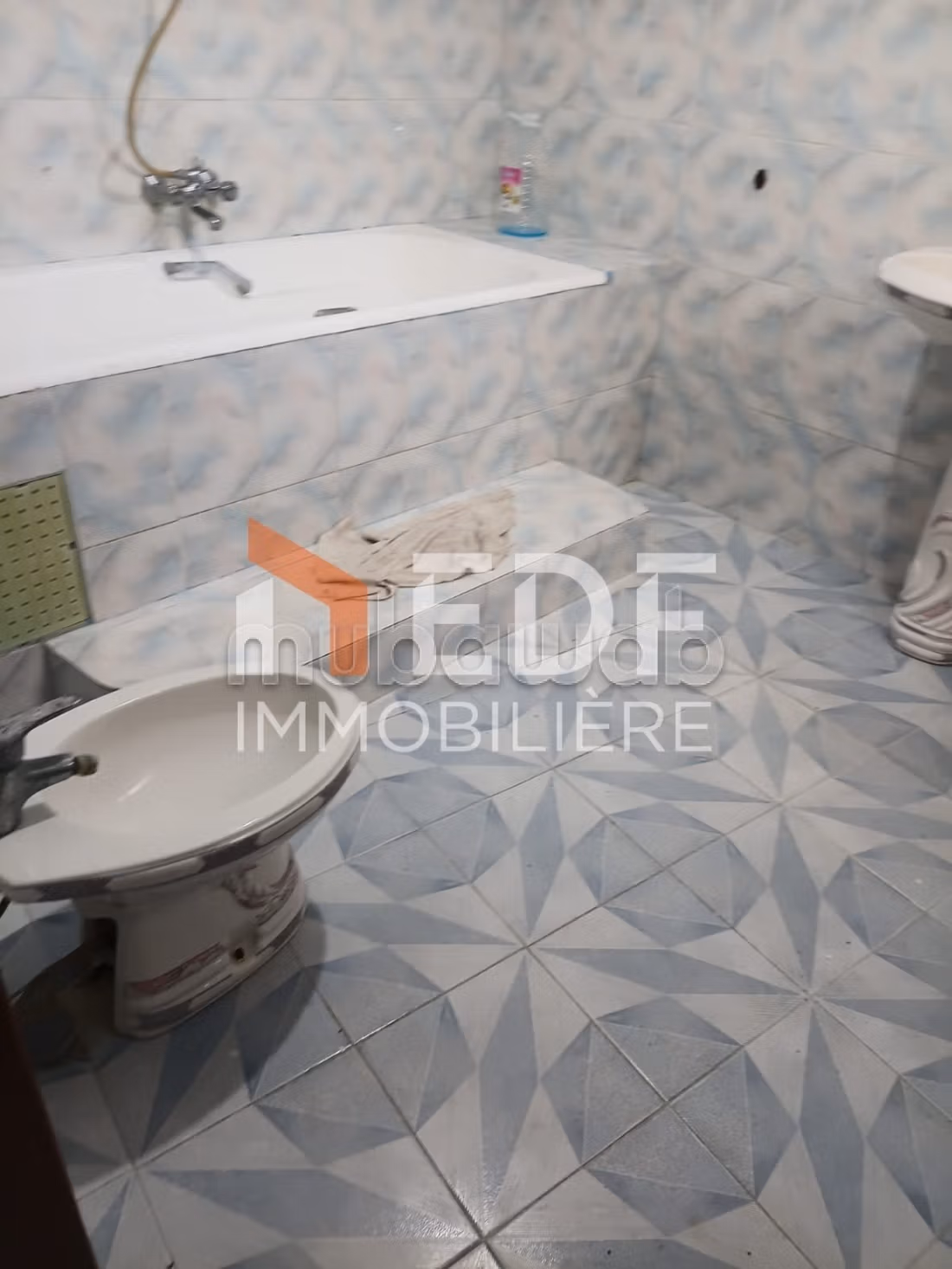 Étage a vendre a Manzel abed rahmen
