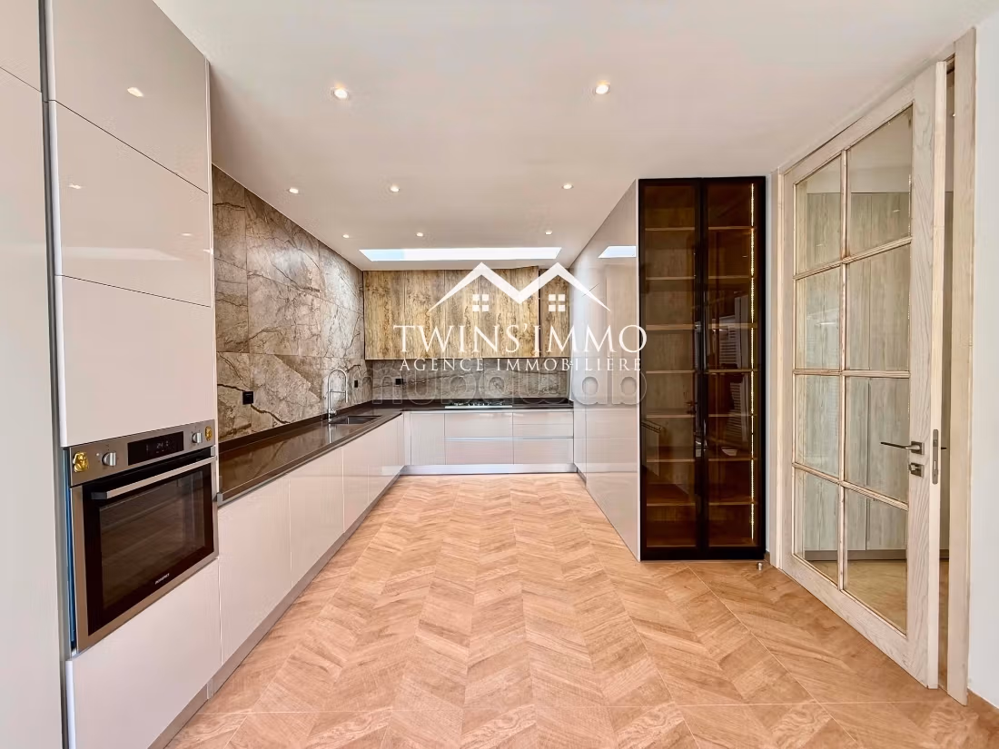 Magnifica villa in S3 a Gammarth
