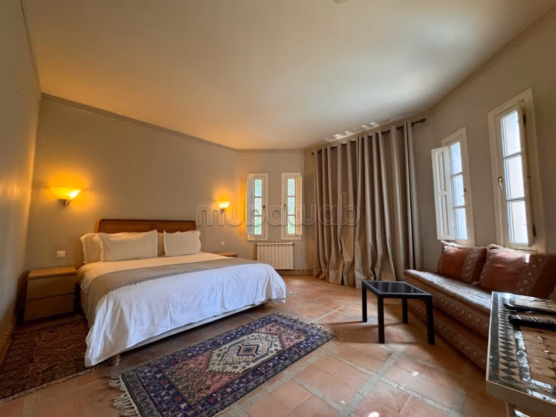 Maison d'Hotes en activité, 12 suites et SPA