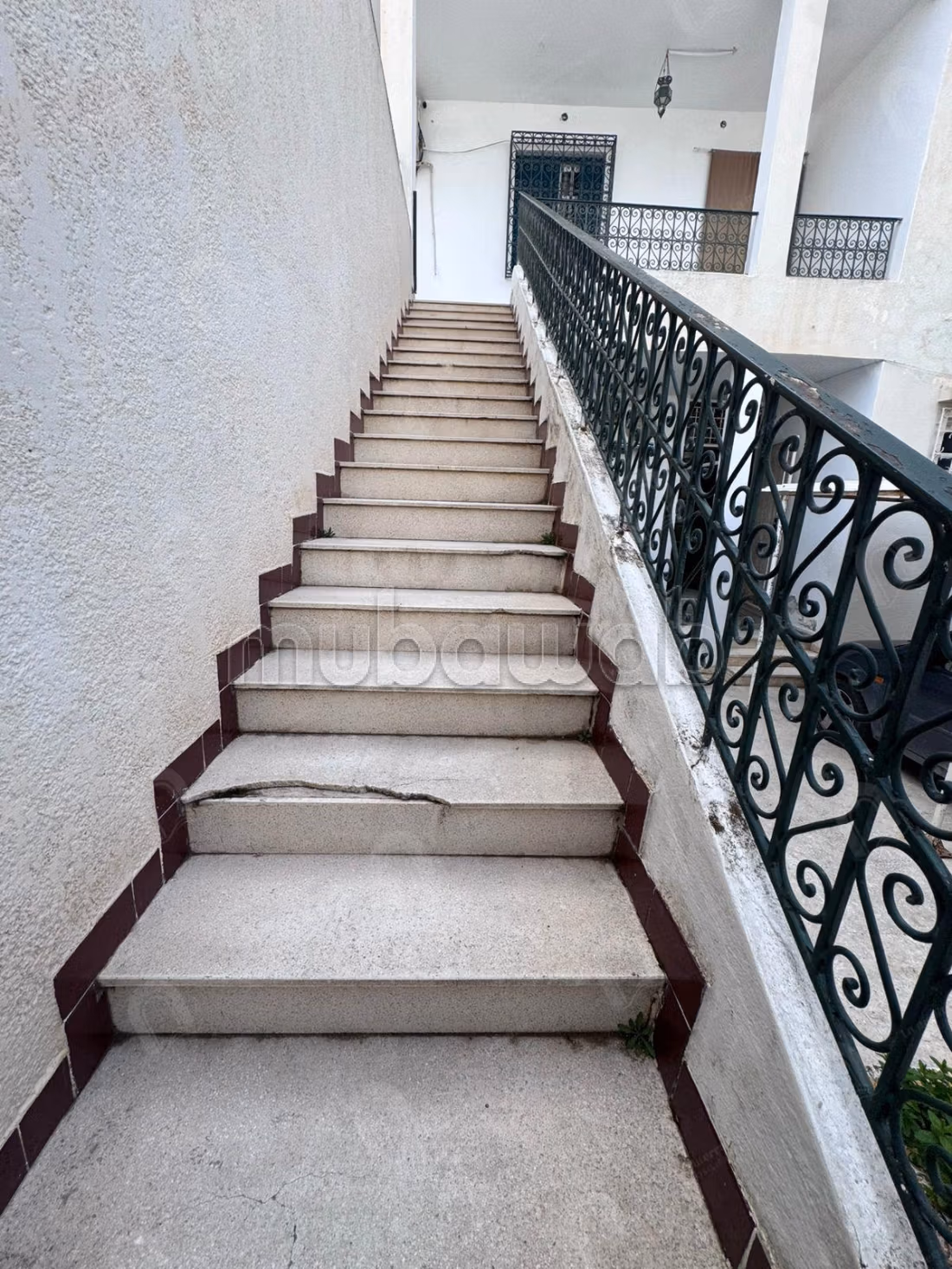 A vendre une villa 2S6 à cité Ettahrir