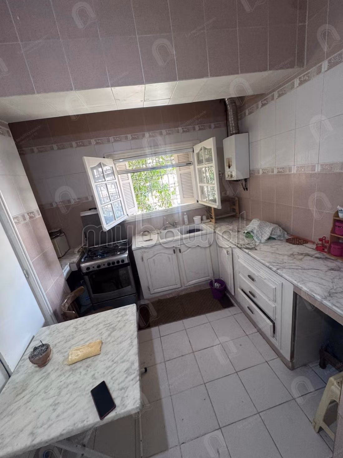 A vendre une villa 2S6 à cité Ettahrir