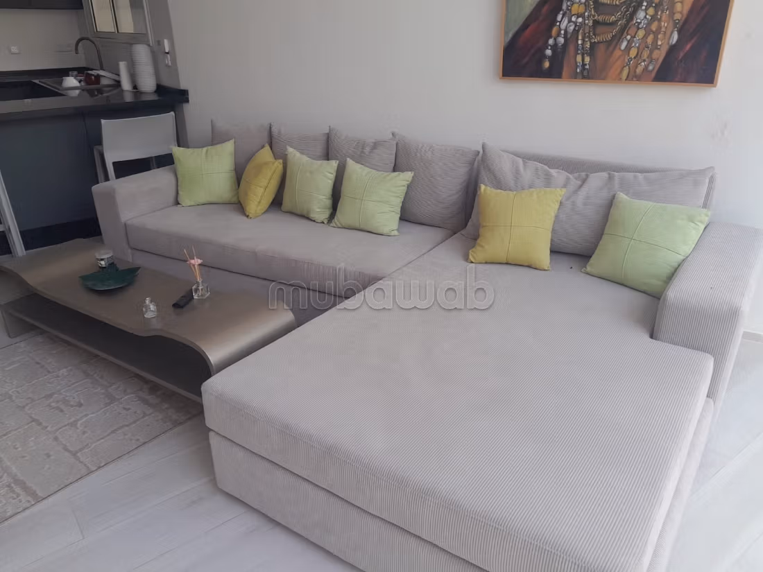 Très bel appartement moderne et haut standing en location à Gammarth. Bien meublé