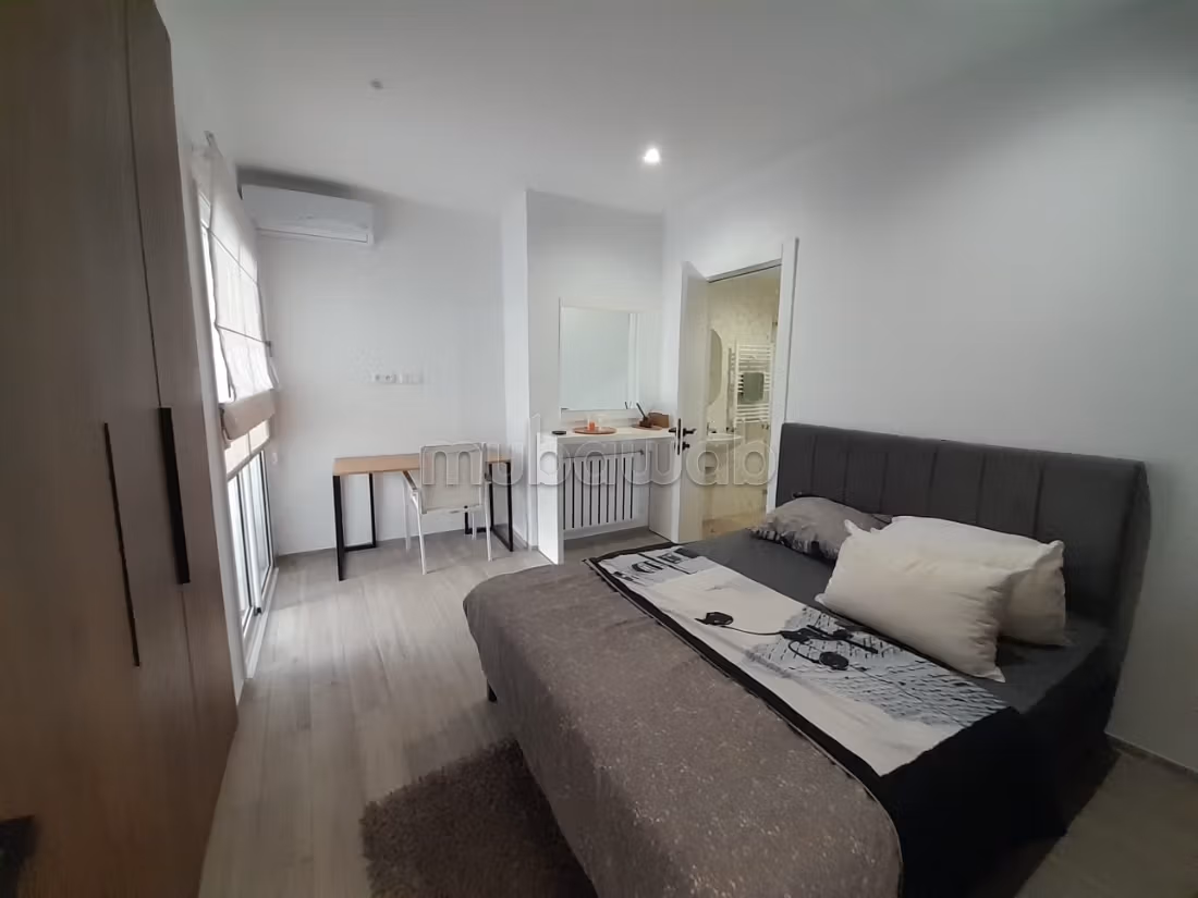 Très bel appartement moderne et haut standing en location à Gammarth. Bien meublé