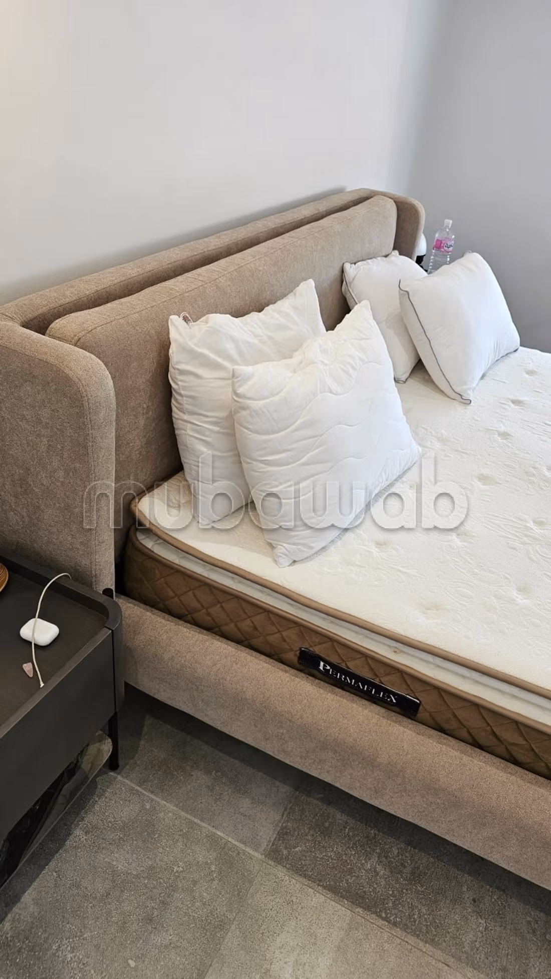 Propriété à louer à Gammarth, un triplex de 4 chambres. Jardin, terrasse piscine