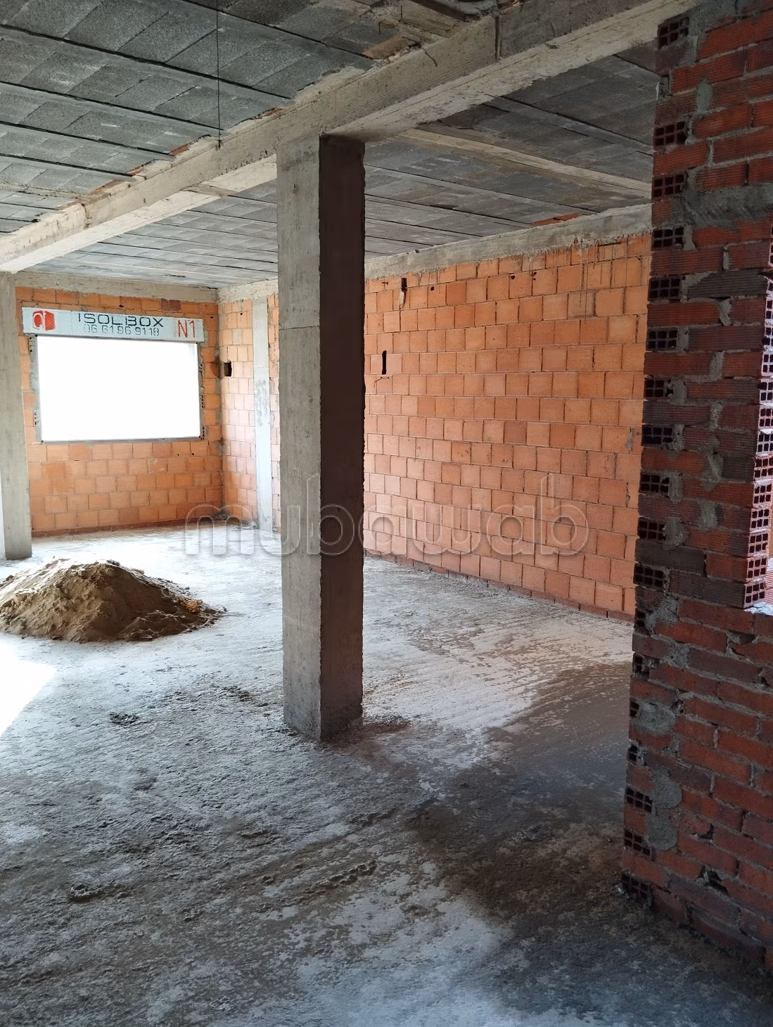 Maison à vendre à Beni Touzine. 1 Pièce