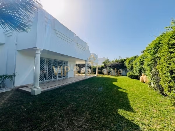 A louer une villa avec vue mer à Gammarth