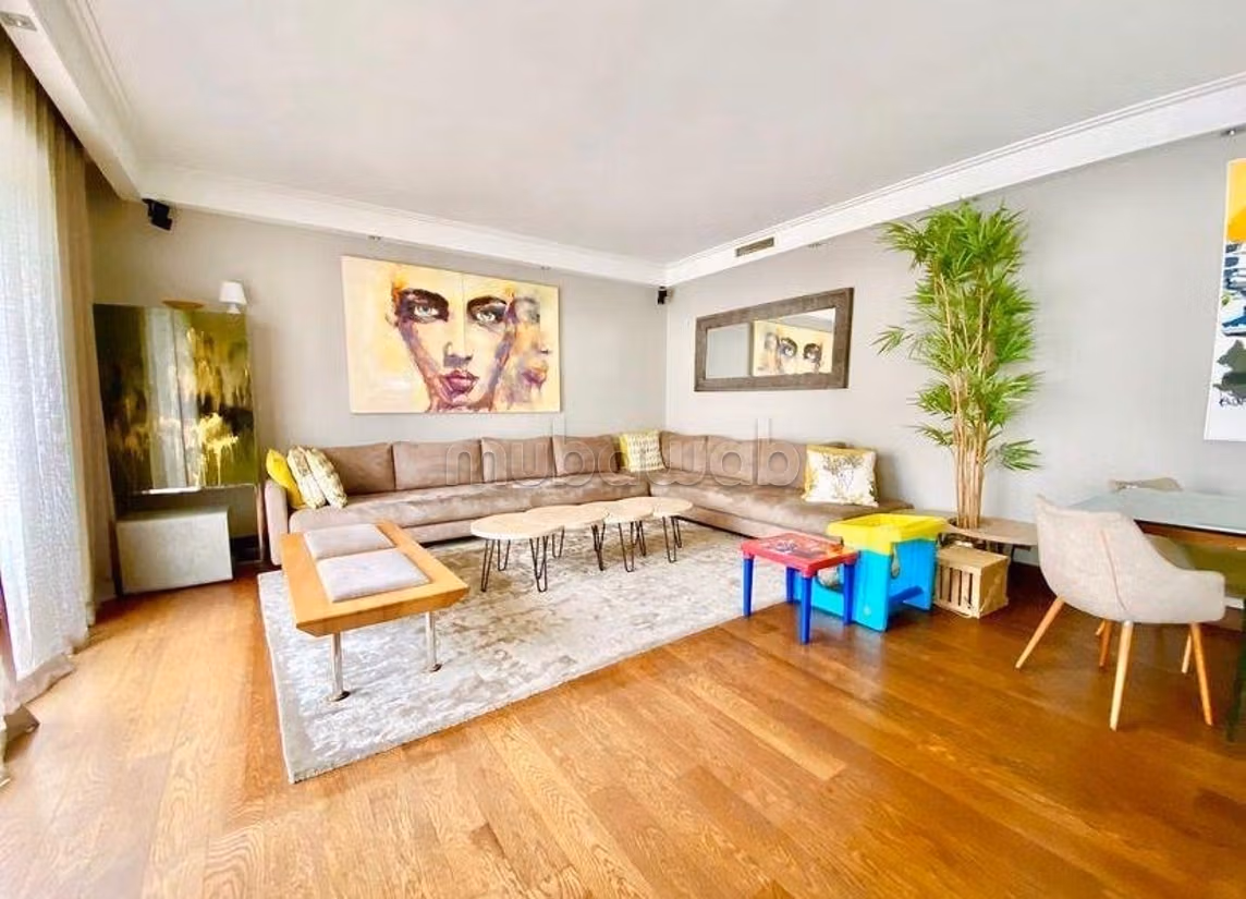 Vente d'un très bel appartement à Racine.
Superficie 168 m².
Fenêtres double vitrage et chauffage central — 2