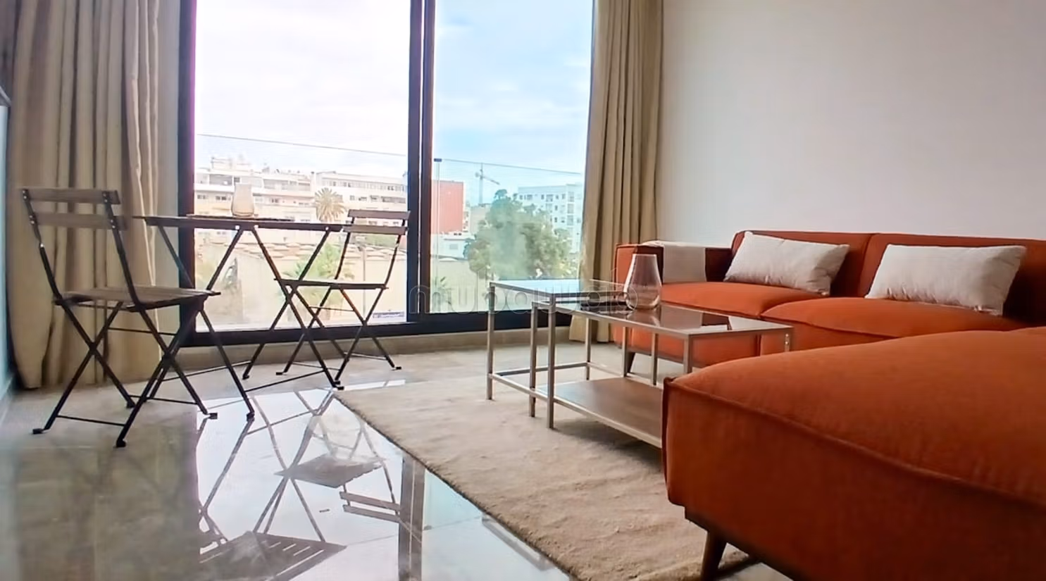 Great apartment for rent in Les princesses. 
1 room. 
Ample storage space