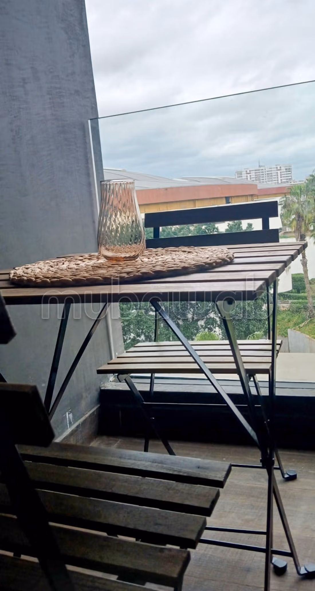 Great apartment for rent in Les princesses. 
1 room. 
Ample storage space