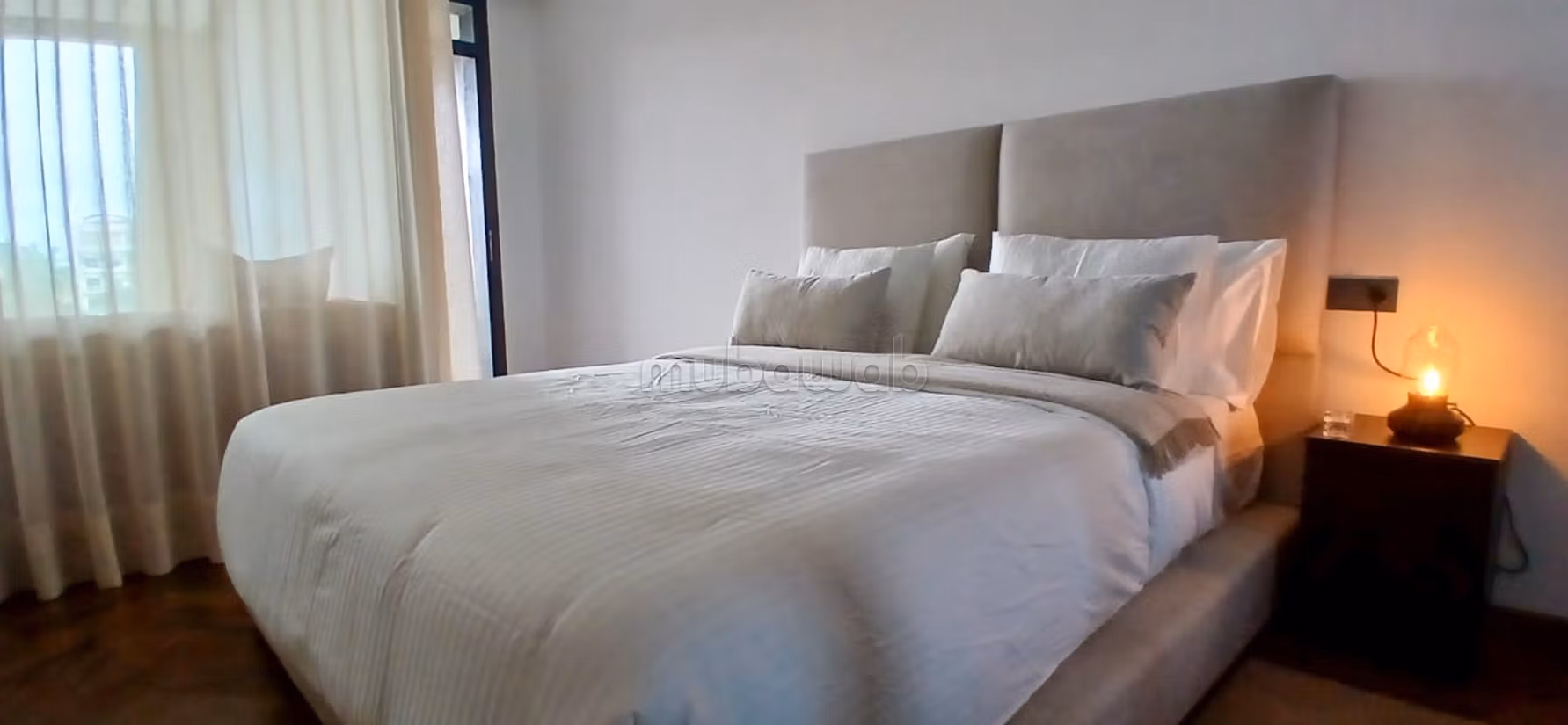 Great apartment for rent in Les princesses. 
1 room. 
Ample storage space