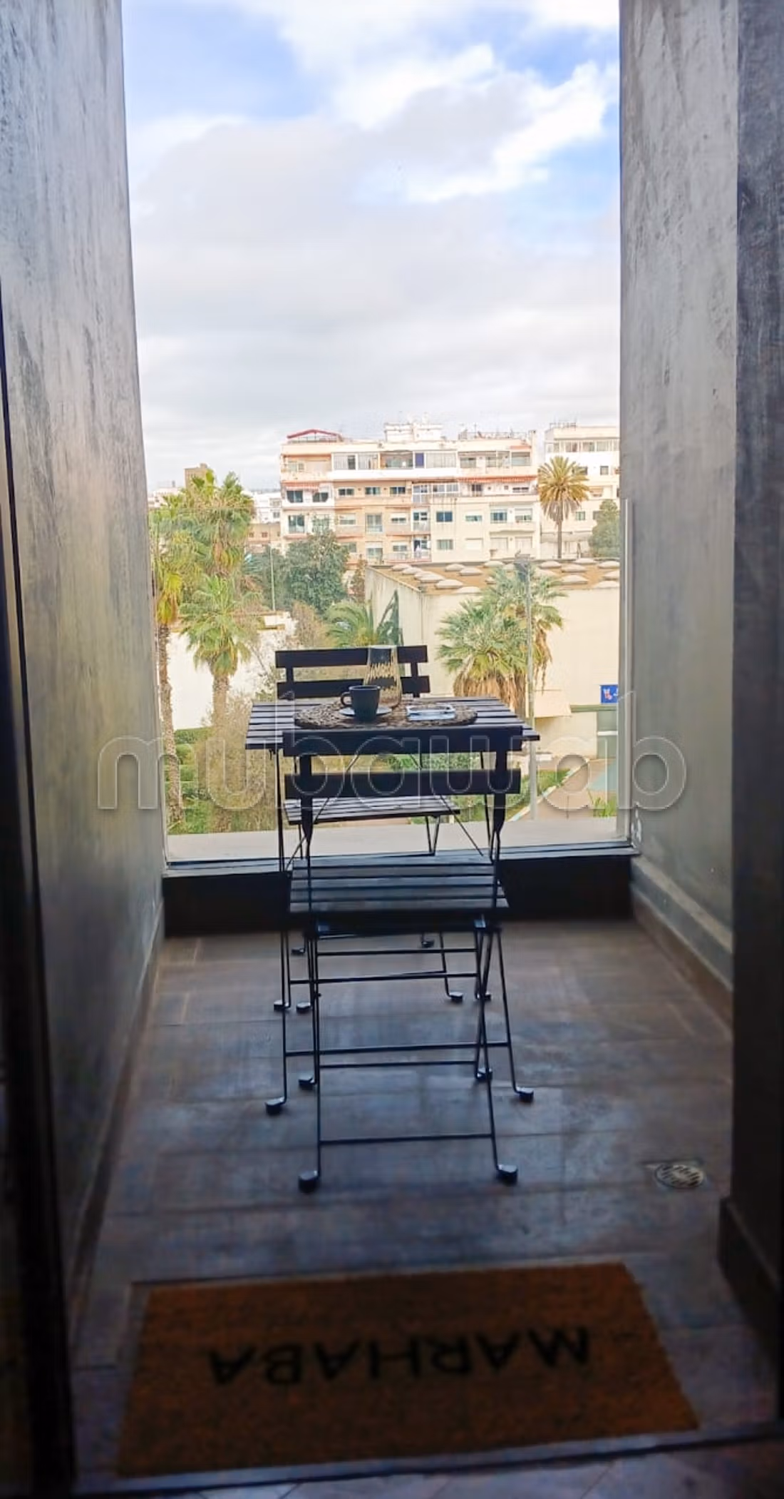 Great apartment for rent in Les princesses. 
1 room. 
Ample storage space