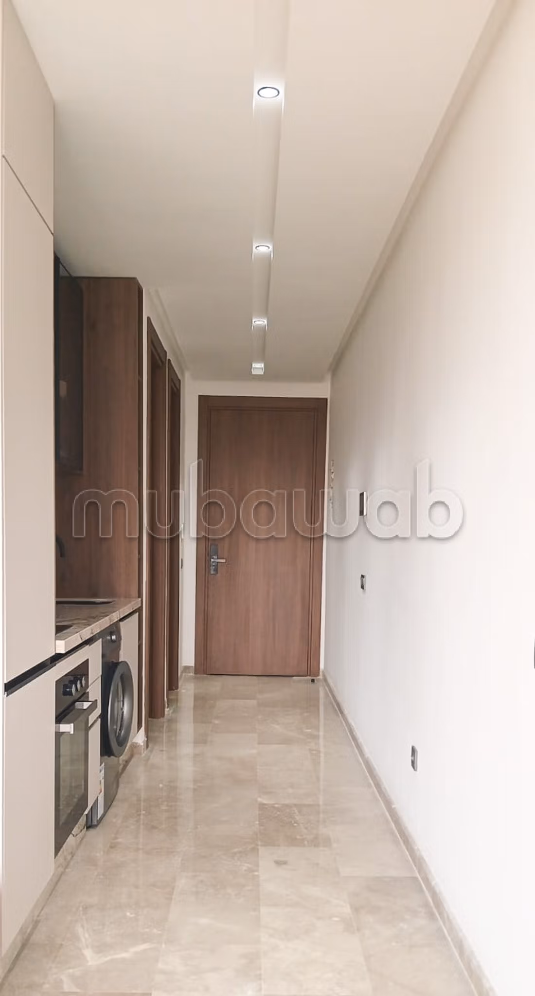 Great apartment for rent in Les princesses. 
1 room. 
Ample storage space