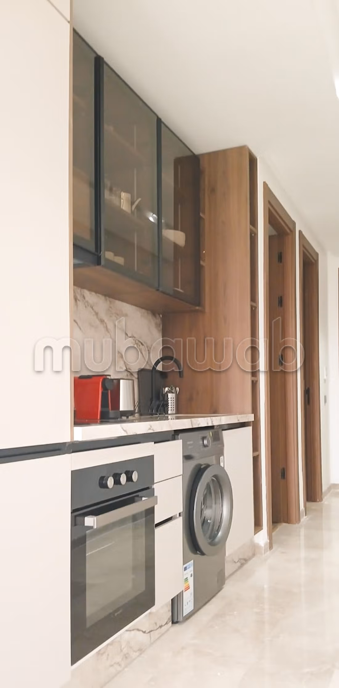 Great apartment for rent in Les princesses. 
1 room. 
Ample storage space