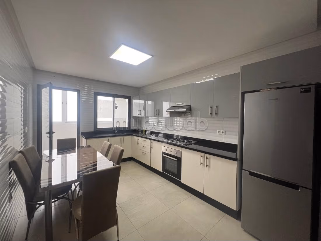 Rent an apartment in Mozart. 3 rooms. Dressing room