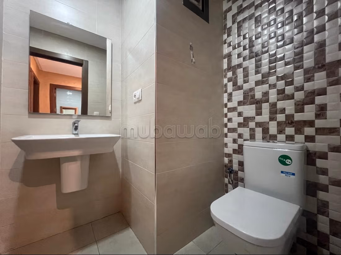 Rent an apartment in Mozart. 3 rooms. Dressing room