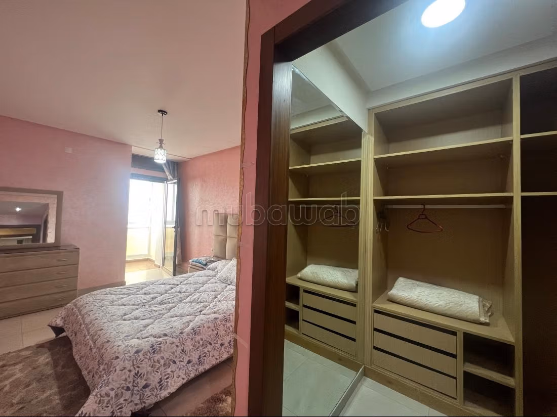 Rent an apartment in Mozart. 3 rooms. Dressing room