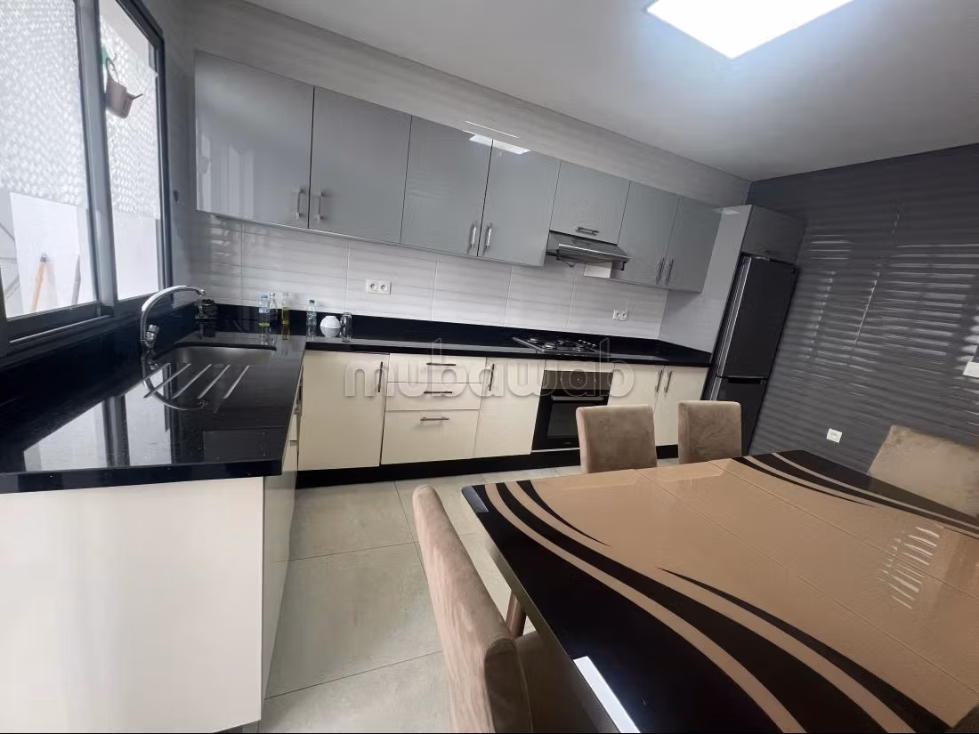 Rent an apartment in Mozart. 3 rooms. Dressing room