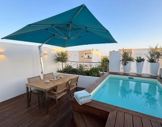 Triplex avec ascenseur privatif et piscine