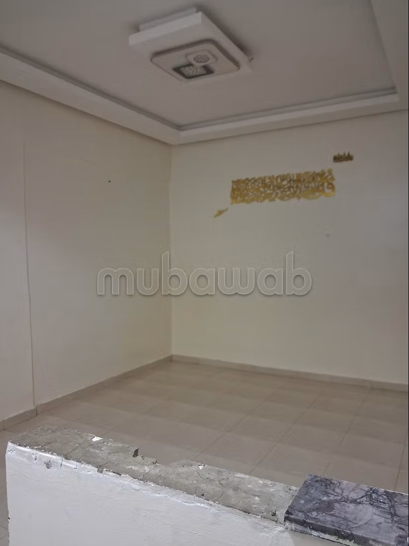 Bel appartement à vendre à Route de Safi. 5 pièces. Résidence avec concierge, climatisation générale