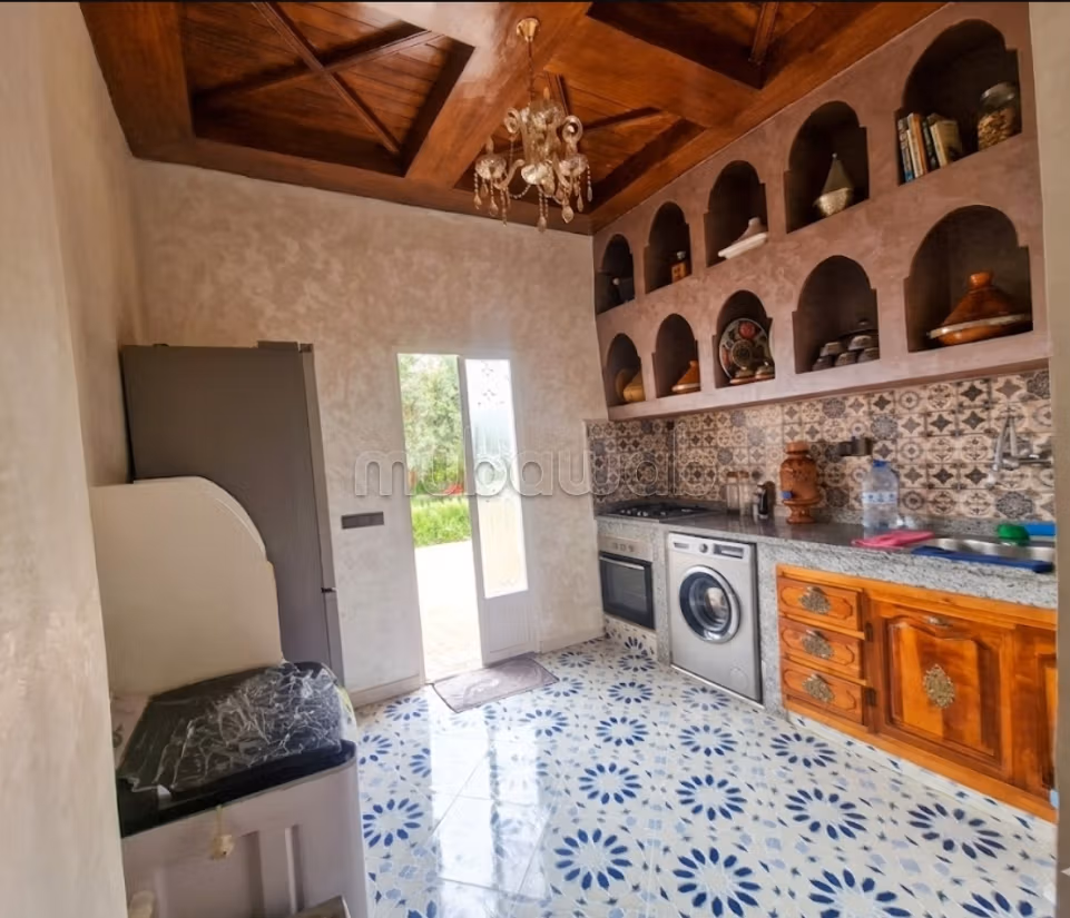 Coquette Villa de compagne avec piscine, beau jard