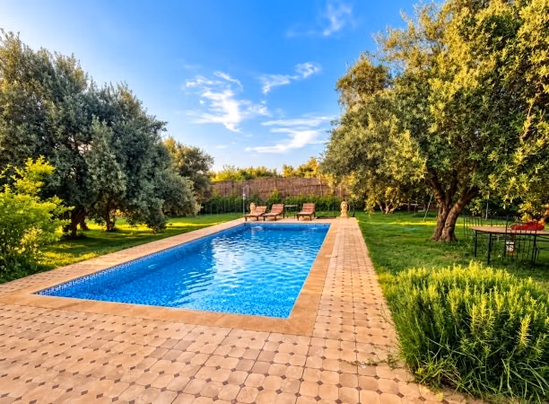 Coquette Villa de compagne avec piscine, beau jard