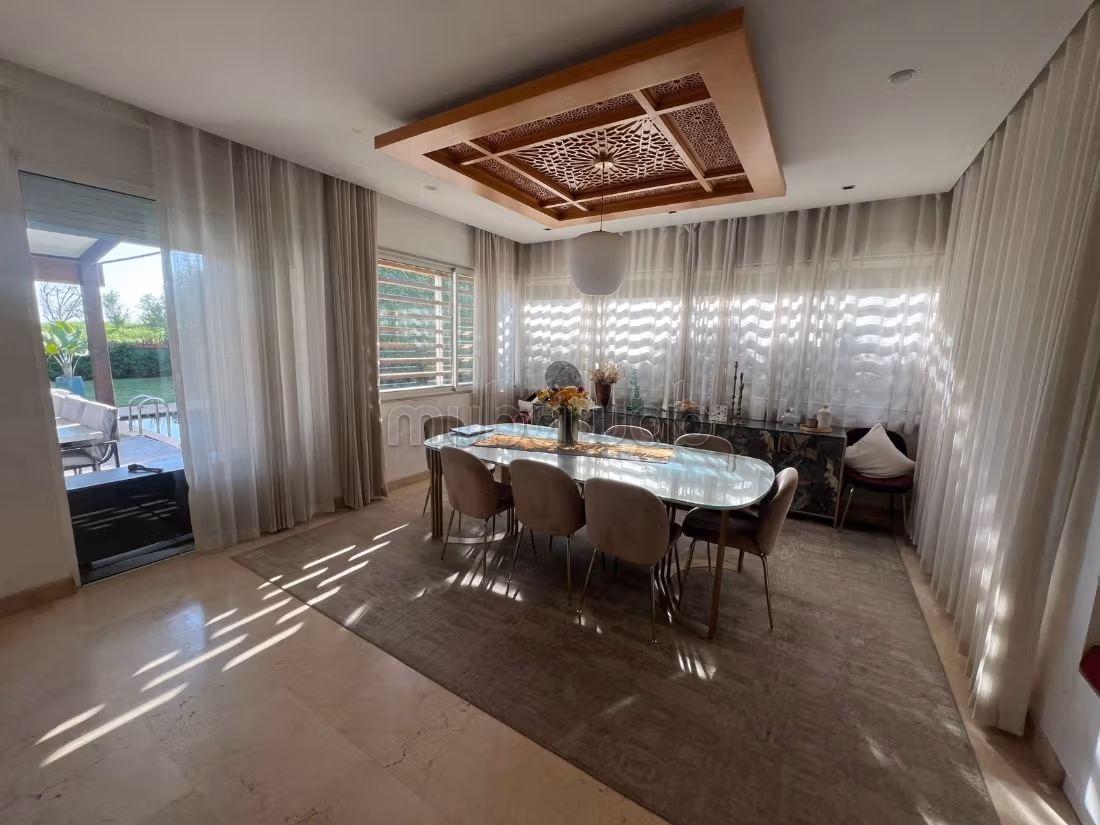 Bouskoura ville verte vente villa piscine jardin