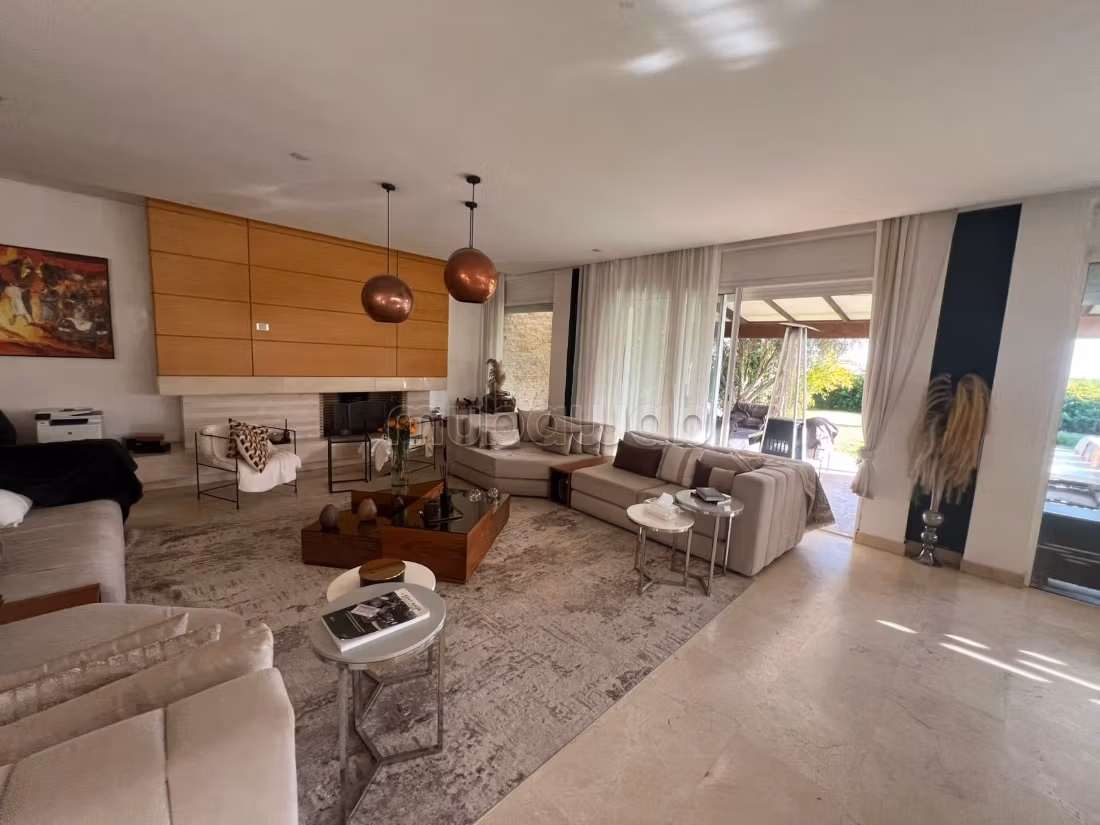 Bouskoura ville verte vente villa piscine jardin