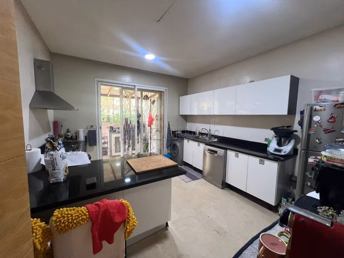 Bouskoura ville verte vente villa piscine jardin