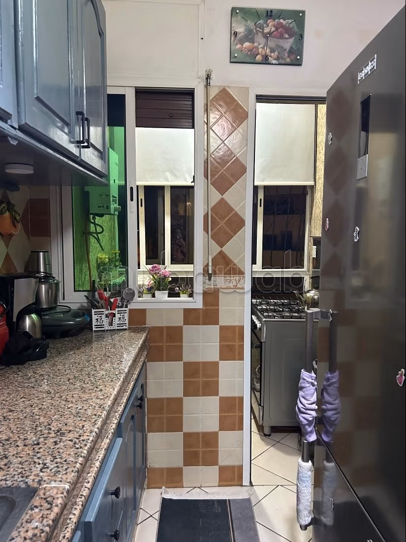 شقة للبيع ب حي شماعو. 
موقع ممتاز قرب Bread House. 
موقف سيارات ومصعد