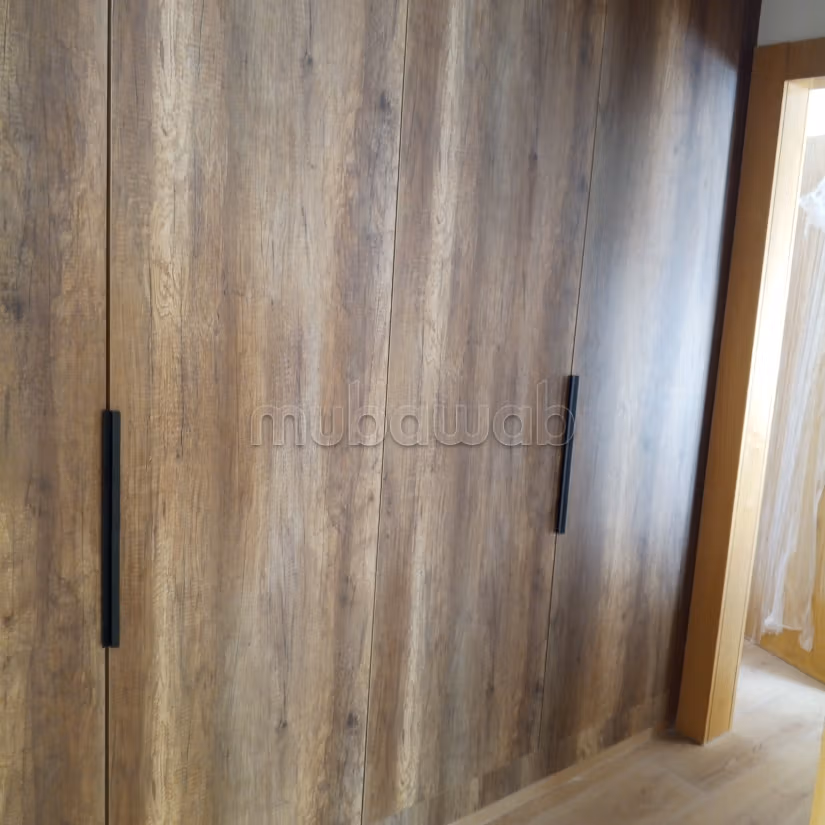 Superbe appartement à louer à Cité El Bassatine. 1 chambre. Porte blindée et système de double vitrage