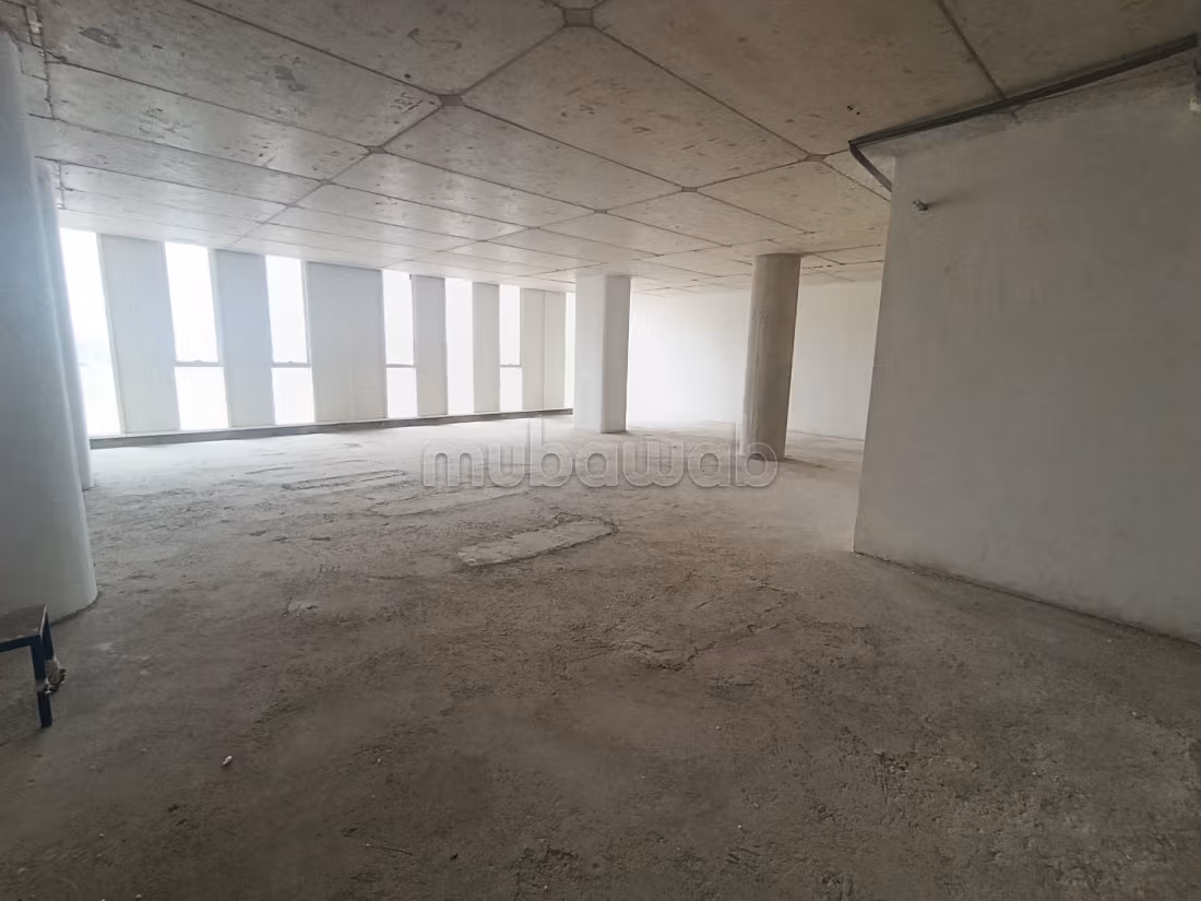Plateau bureau neuf de 160m2 à la location – CFC