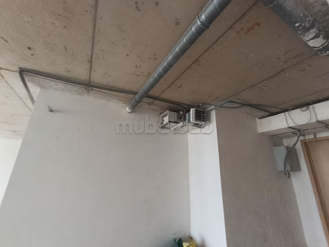 Plateau bureau neuf de 160m2 à la location – CFC